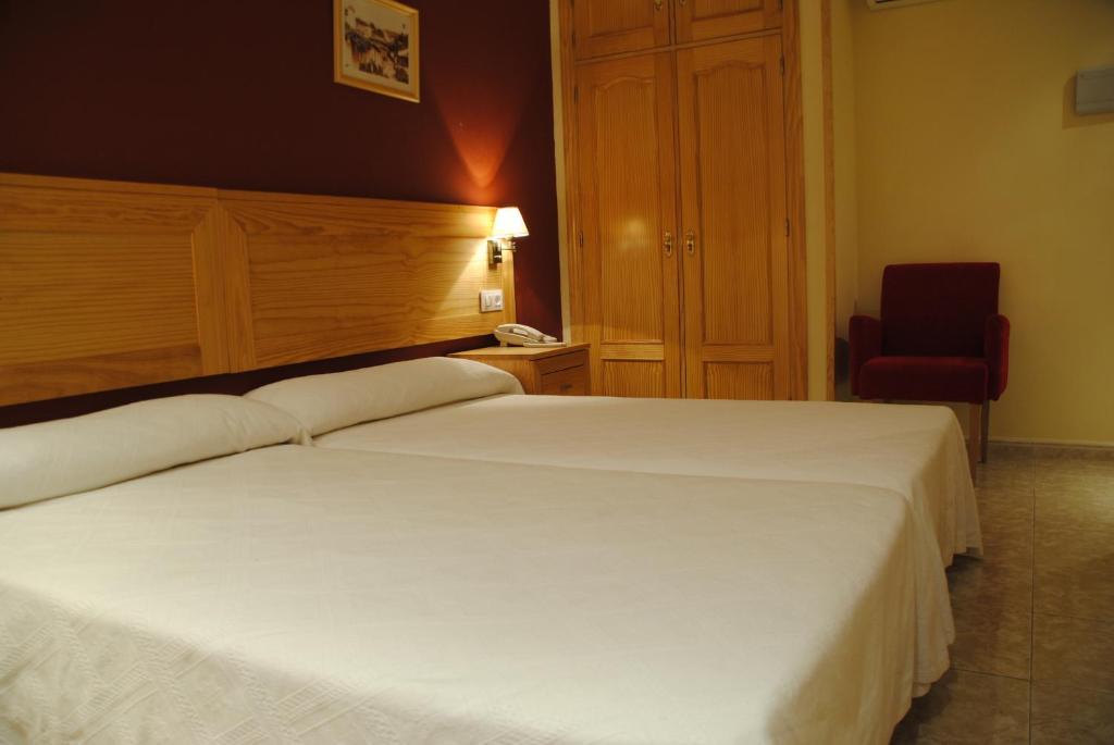 באניוס דה מונטמאיור Hotel Alegria חדר תמונה