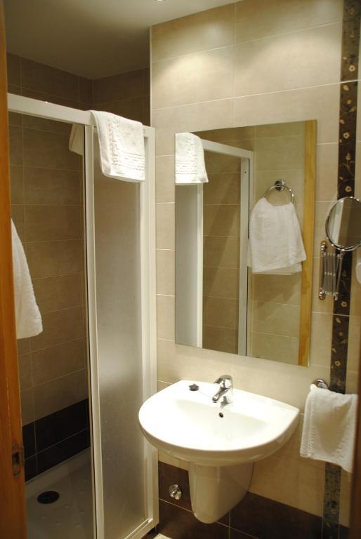 באניוס דה מונטמאיור Hotel Alegria חדר תמונה